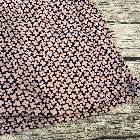 Boden Chic Pink and Black Floral Jersey Dress With Pockets Size 10 Petite - Picture 2 of 11